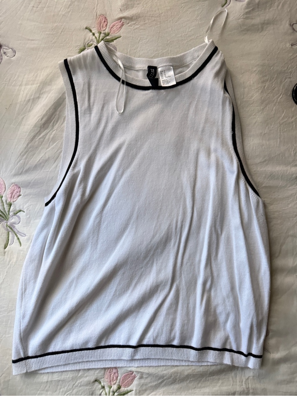 Women's White H&M Tank with Black Trim